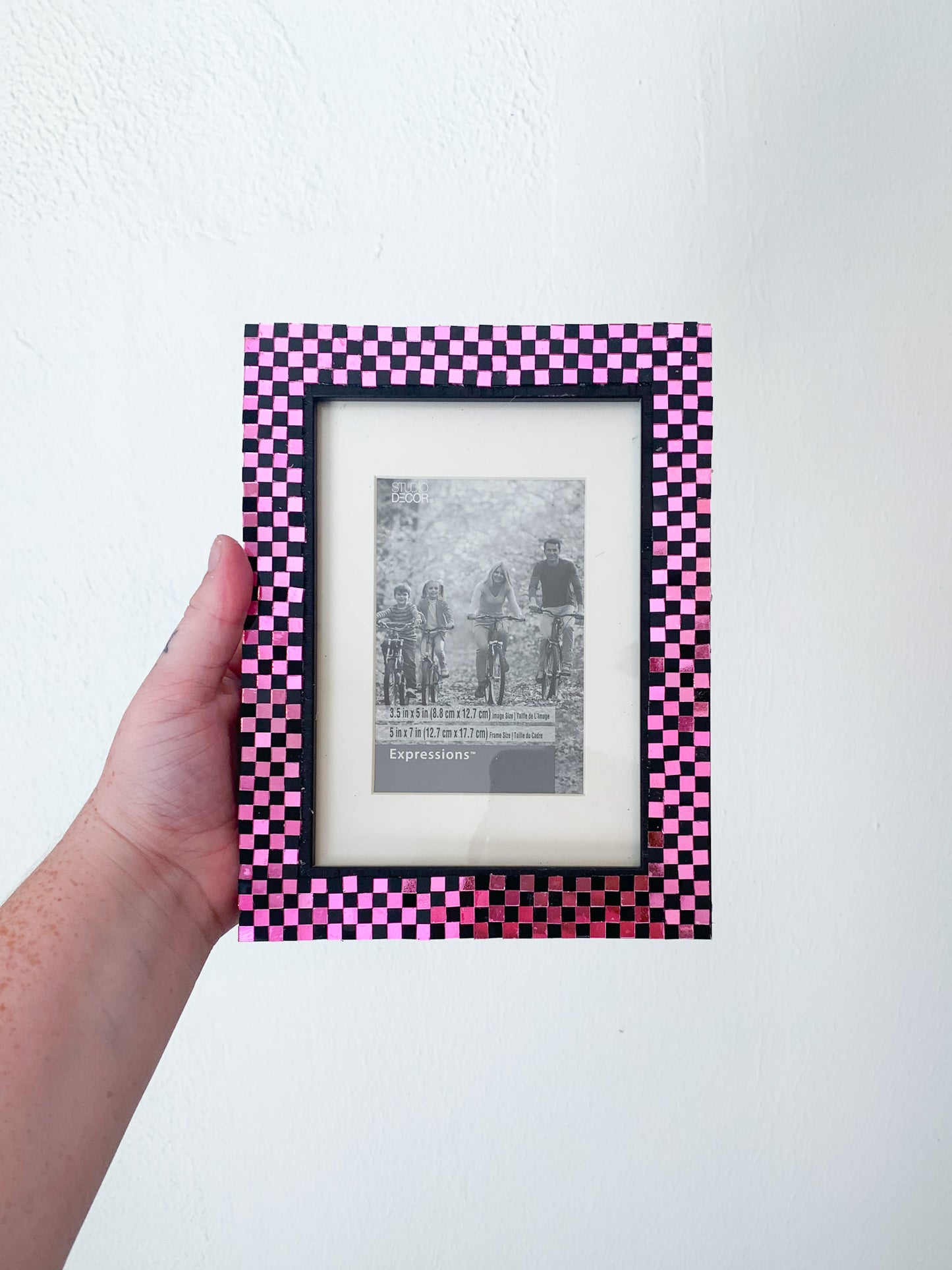 Checker Frame 8.5" x 6.5
